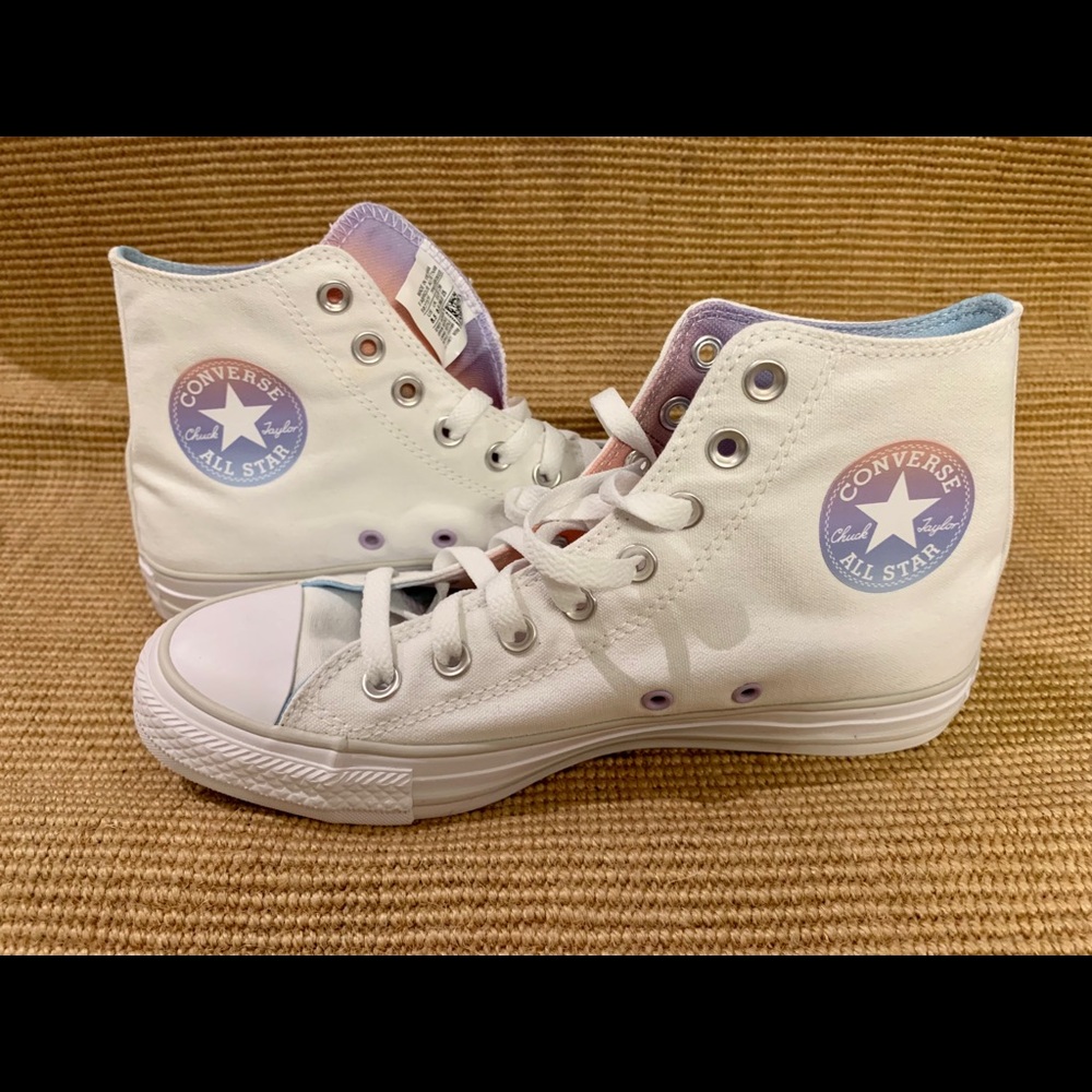 High-top Converse sneakers multicolored interior
